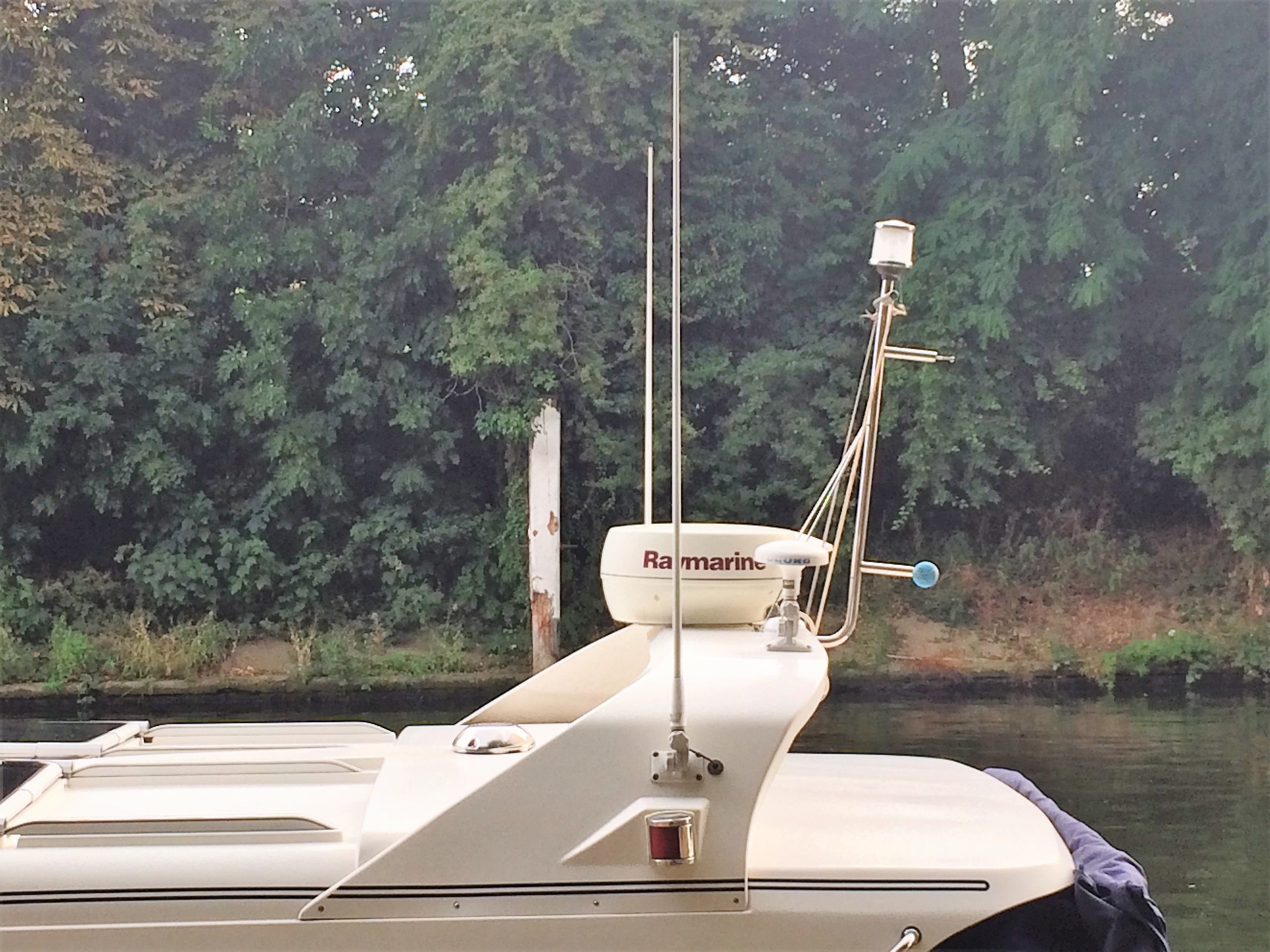 fishing boat in thames