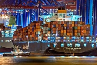 Surprising International Shipping & Green House Gases Facts